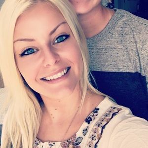 Meet your Posher, Jillian